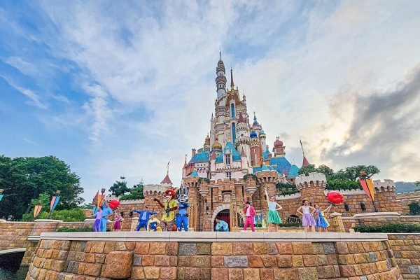 Hong Kong Disneyland, Pesona Taman Hiburan di Pulau Lantau