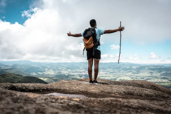 Menemukan Diri Lewat Travel Solo, Petualangan yang Mengubah Hidup