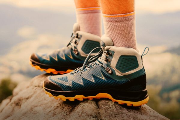 Cara Memilih Sepatu yang Tepat untuk Backpacker Pemula