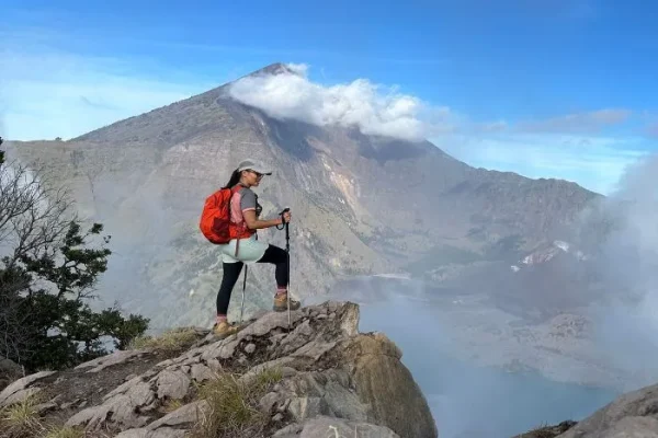 Menjelajahi Keindahan Alam Indonesia sebagai Backpacker