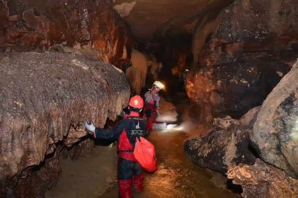 Menyusuri Pesona Alam Buniayu Cave, Petualangan Speleologi Tak Biasa Dekat Jakarta