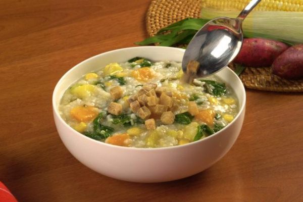 Tinutuan, Bubur Tradisional Pagi dari Manado yang Kaya Nutrisi