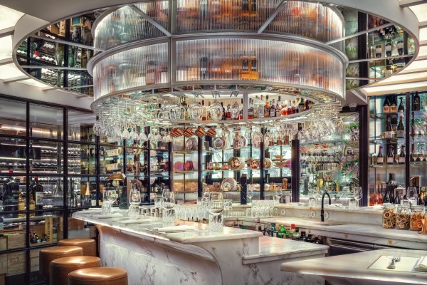 JNcQUOI Avenida, Istana Kuliner & Fashion di Jantung Lisbon