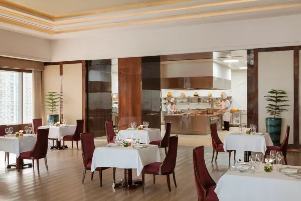The Dining Room Raffles Jakarta, Simfoni Kuliner Mewah di Tengah Gemerlap Ibu Kota